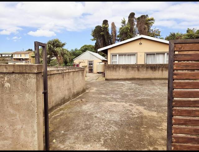 2 BEDROOM COMPLEX FOR SALE IN SARNIA